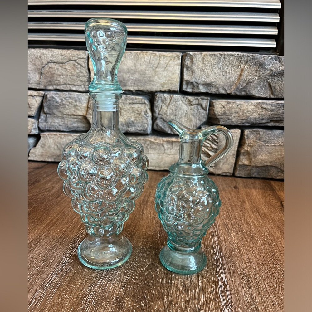 3/$20🔥Vintage Vetreria Etrusca grape Cluster Glass Wine Decanter Genie Bottle x2